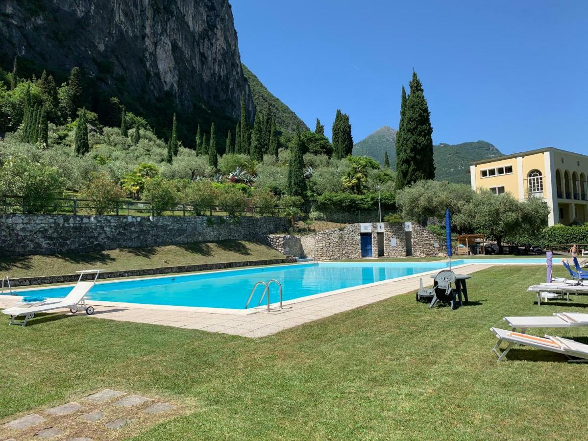 Sky&Pool Dom Daire Riva del Garda Dış mekan fotoğraf